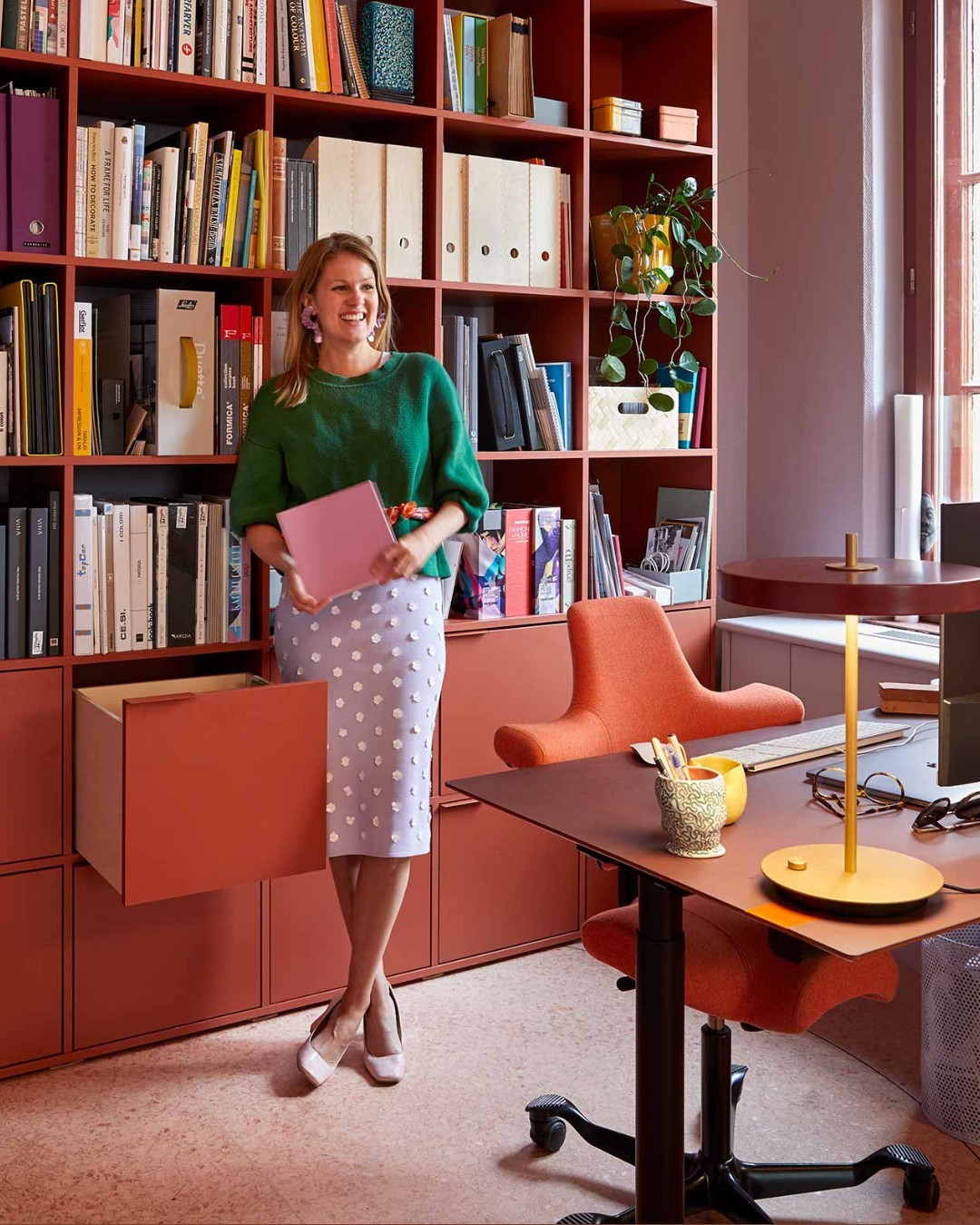 TDAH et Travail de Bureau : Transformez vos Défis en Atouts avec la Chaise Capisco